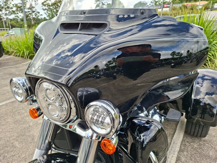 2025 HARLEY-DAVIDSON FLHTCUTG TRI GLIDE U/CLC 114