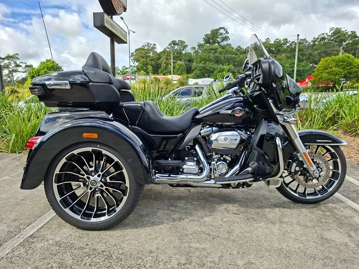 2025 HARLEY-DAVIDSON FLHTCUTG TRI GLIDE U/CLC 114