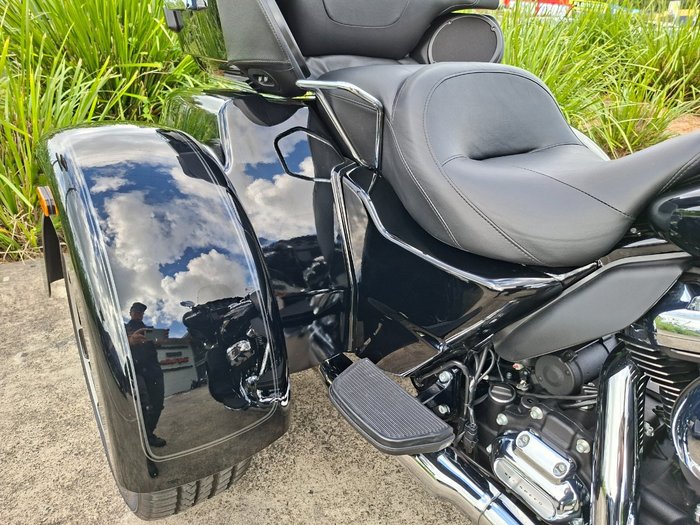 2025 HARLEY-DAVIDSON FLHTCUTG TRI GLIDE U/CLC 114