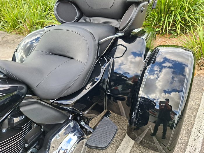 2025 HARLEY-DAVIDSON FLHTCUTG TRI GLIDE U/CLC 114