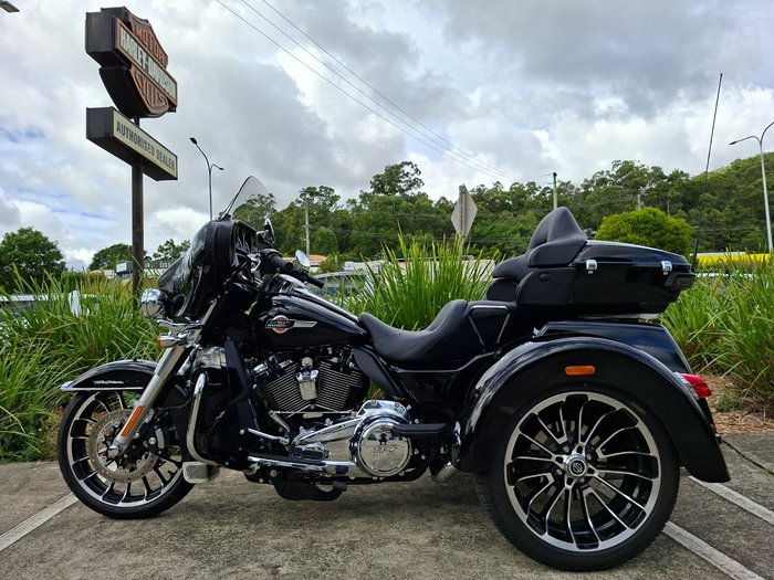 2025 HARLEY-DAVIDSON FLHTCUTG TRI GLIDE U/CLC 114