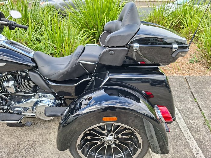 2025 HARLEY-DAVIDSON FLHTCUTG TRI GLIDE U/CLC 114