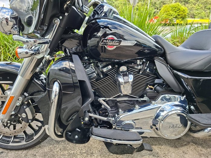 2025 HARLEY-DAVIDSON FLHTCUTG TRI GLIDE U/CLC 114