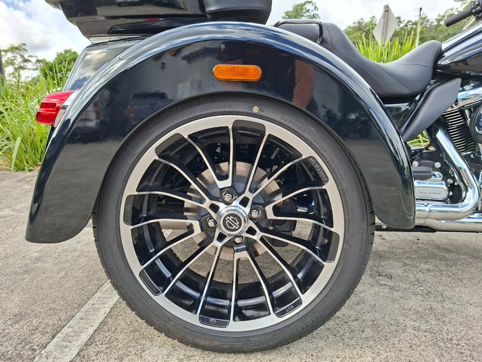 2025 HARLEY-DAVIDSON FLHTCUTG TRI GLIDE U/CLC 114
