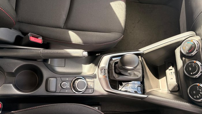 2026 Mazda 2 G15 Evolve
