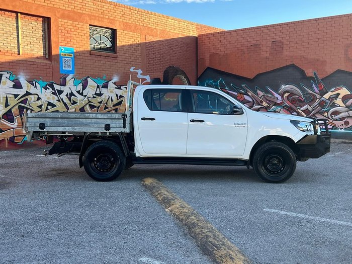 2019 Toyota Hilux SR