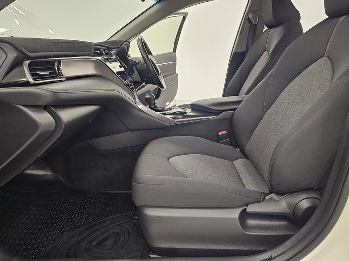 2019 Toyota Camry Ascent Sport ASV70R Glacier White