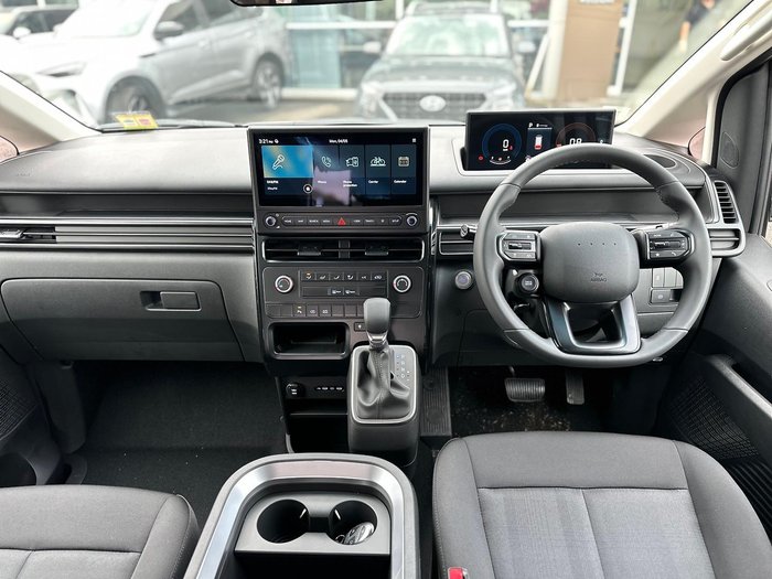 2026 Hyundai STARIA LOAD