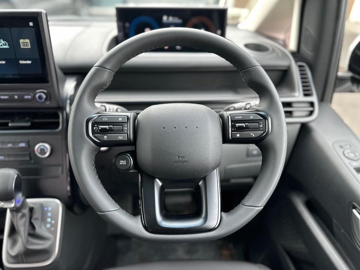2026 Hyundai STARIA LOAD