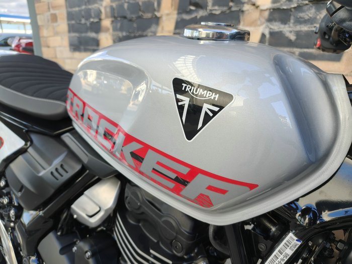 2026 TRIUMPH TRACKER 400 ROAD SILVER