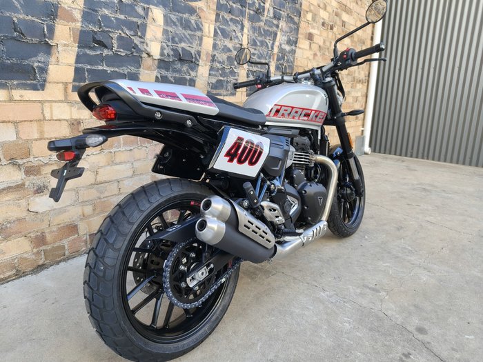 2026 TRIUMPH TRACKER 400 ROAD SILVER