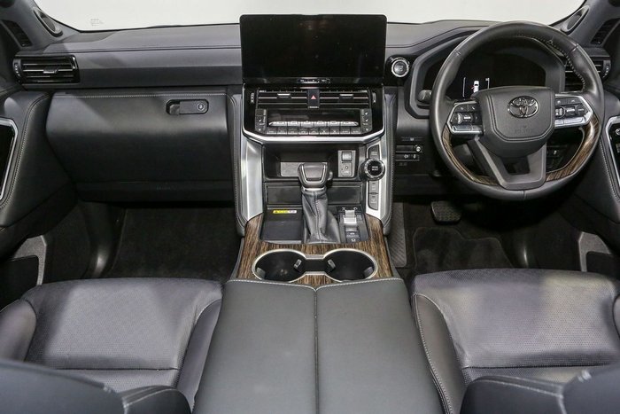 2025 Toyota Landcruiser Sahara