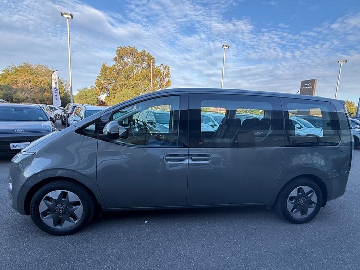 2022 Hyundai STARIA