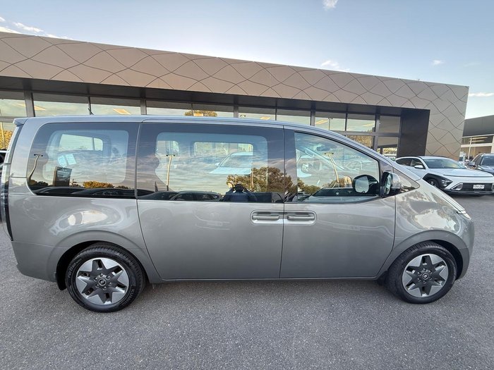2022 Hyundai STARIA