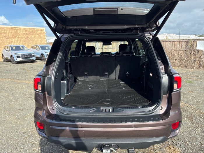 2023 Ford Everest Platinum