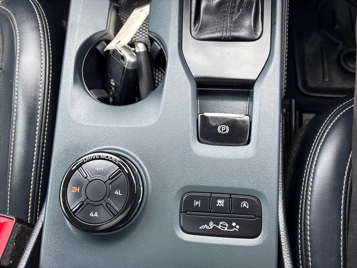 2023 Ford Everest Platinum