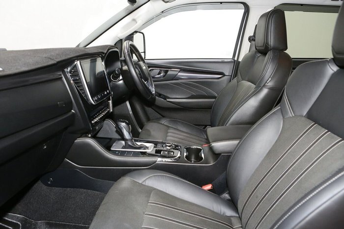 2023 Isuzu MU-X LS-T