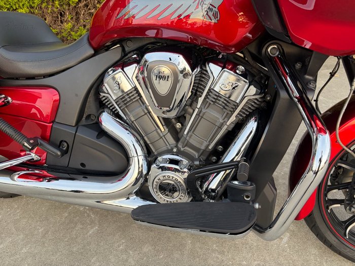2021 Indian CHALLENGER LIMITED Red