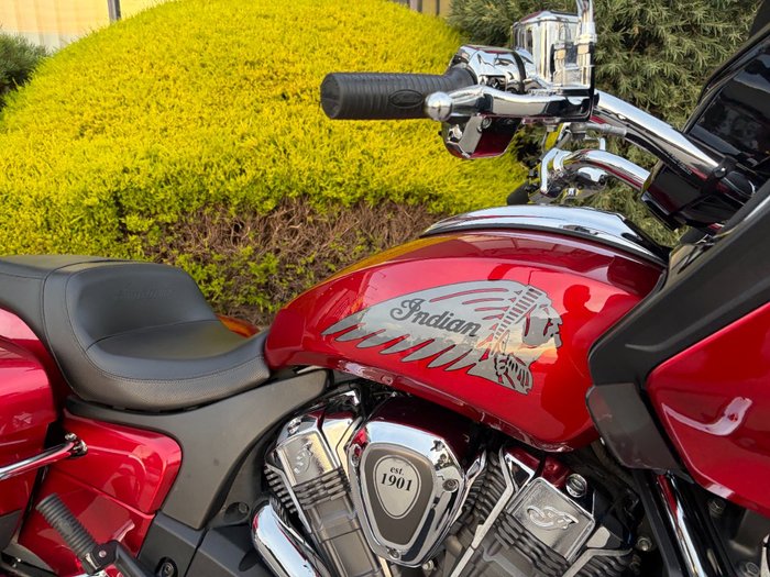 2021 Indian CHALLENGER LIMITED Red