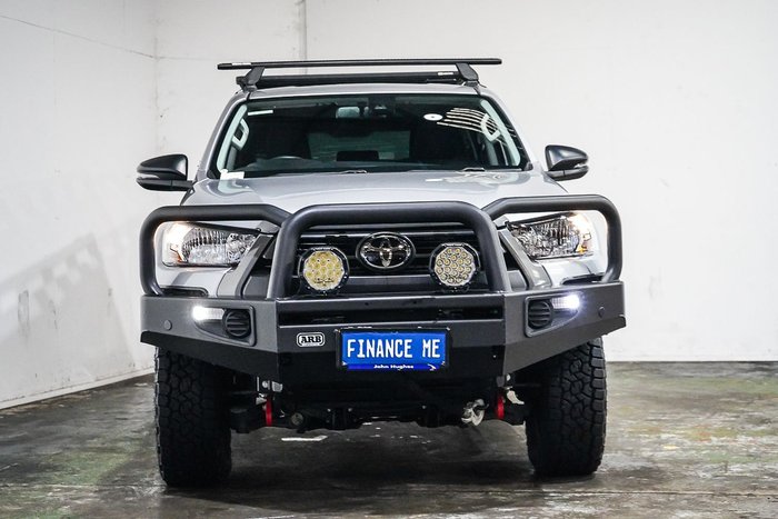 2022 Toyota Hilux SR