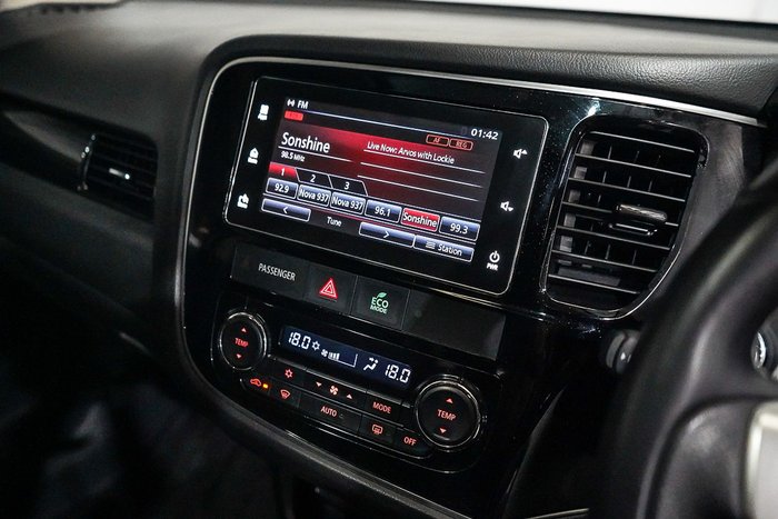 2017 Mitsubishi Outlander PHEV Exceed