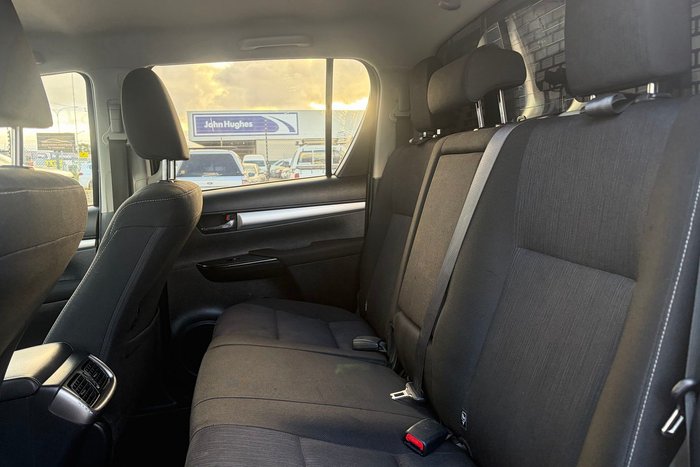 2021 Toyota Hilux SR
