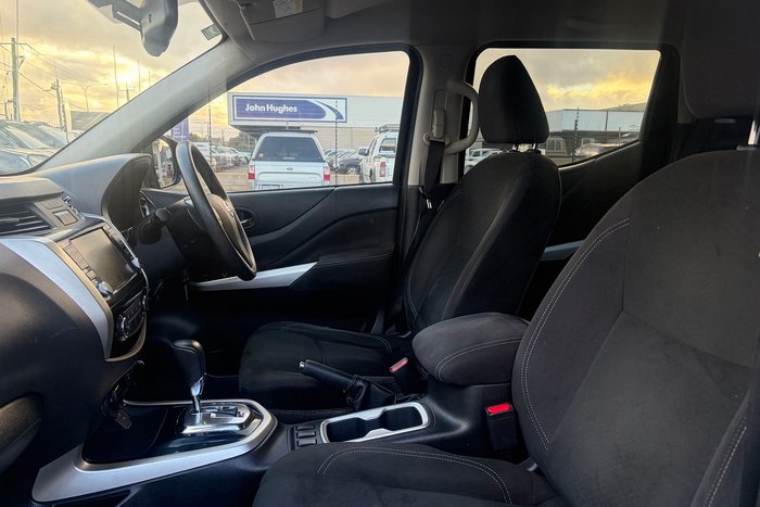 2020 Nissan Navara SL