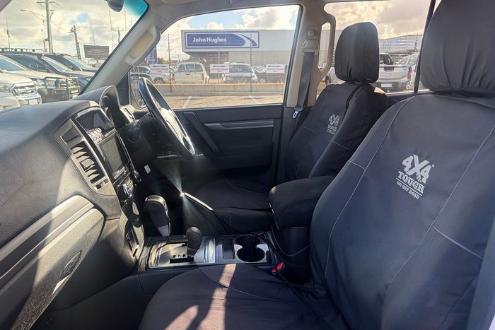 2016 Mitsubishi Pajero GLX