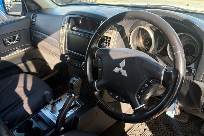 2016 Mitsubishi Pajero GLX