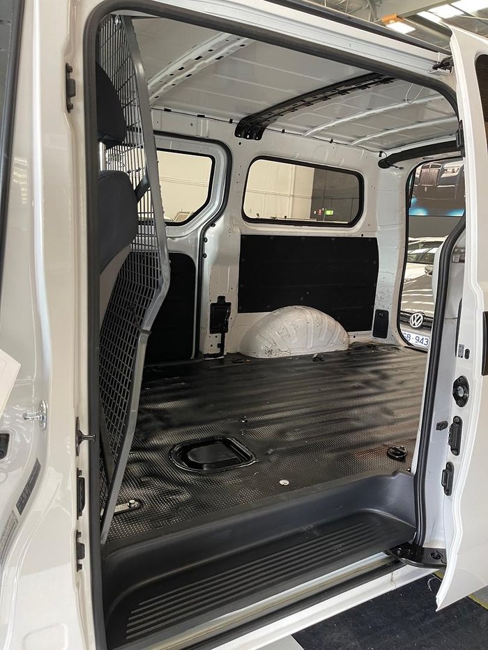 2013 Hyundai iLoad TQ2-V MY13 Creamy White