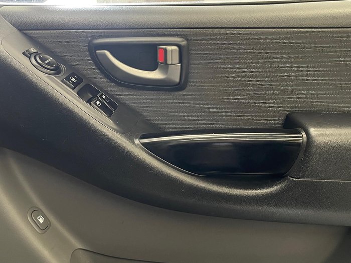 2013 Hyundai iLoad TQ2-V MY13 Creamy White