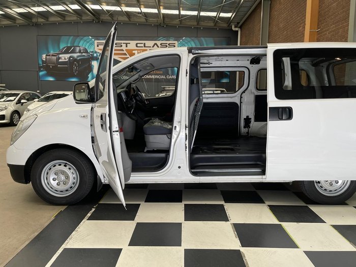 2013 Hyundai iLoad TQ2-V MY13 Creamy White