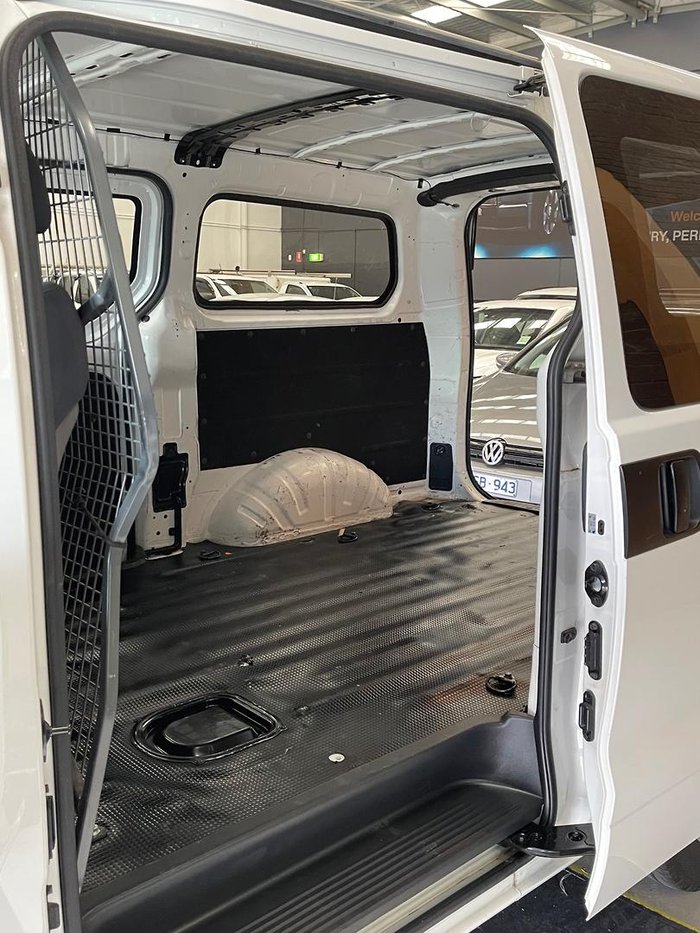 2013 Hyundai iLoad TQ2-V MY13 Creamy White