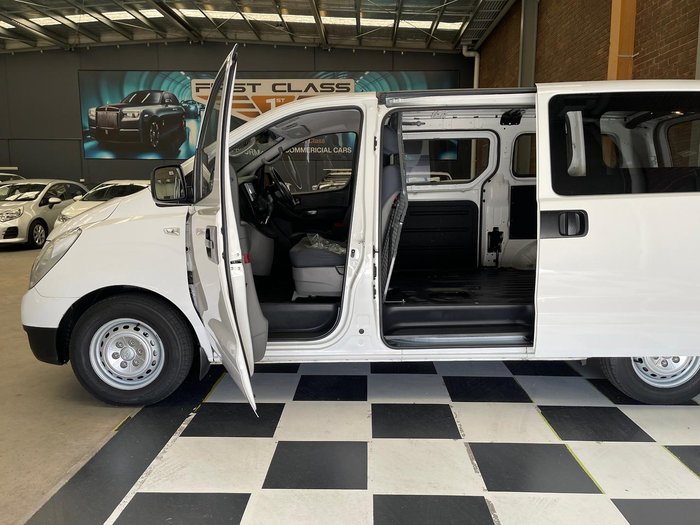 2013 Hyundai iLoad TQ2-V MY13 Creamy White