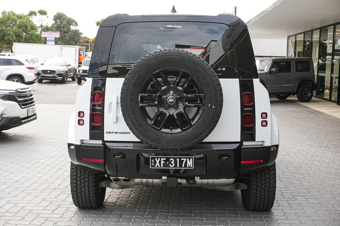 2025 Land Rover Defender 110 D350 X-Dynamic SE