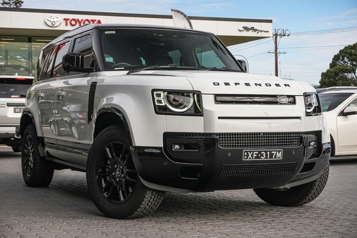 2025 Land Rover Defender 110 D350 X-Dynamic SE