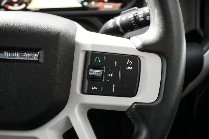 2025 Land Rover Defender 110 D350 X-Dynamic SE