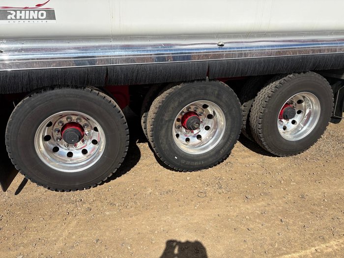 2019 Rhino Tri Axle