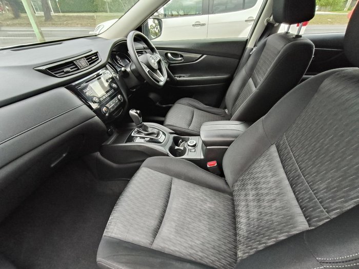 2017 Nissan X-TRAIL ST