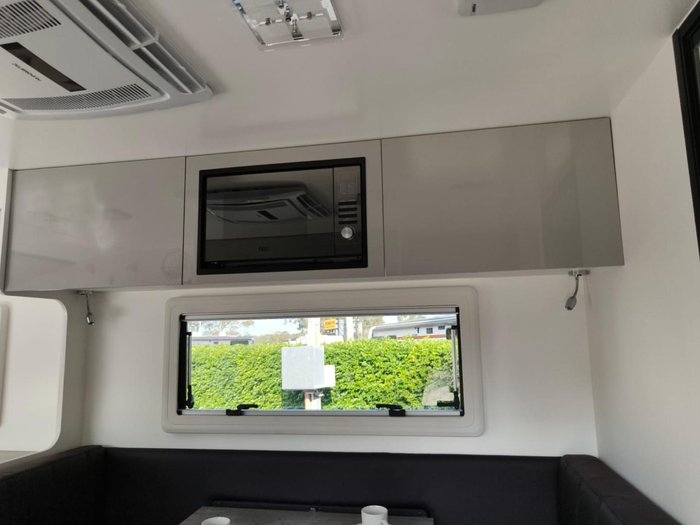 2025 JB Caravans Gator Hybrid