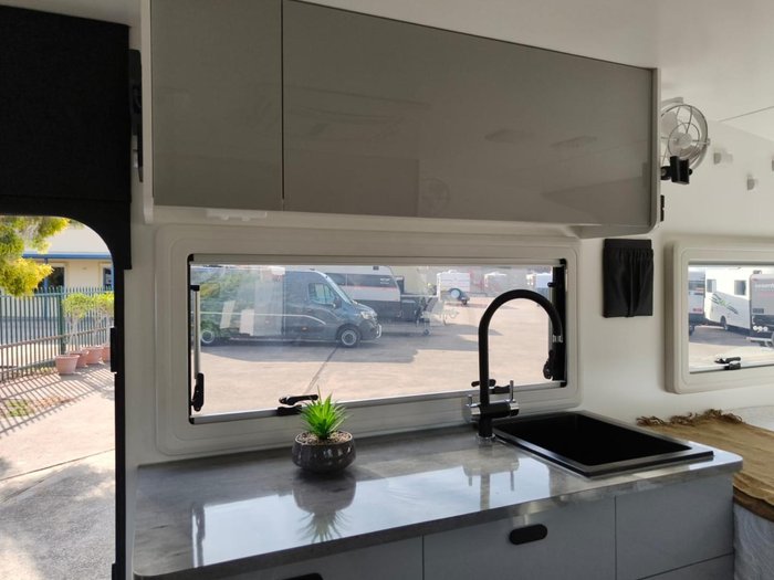 2025 JB Caravans Gator Hybrid