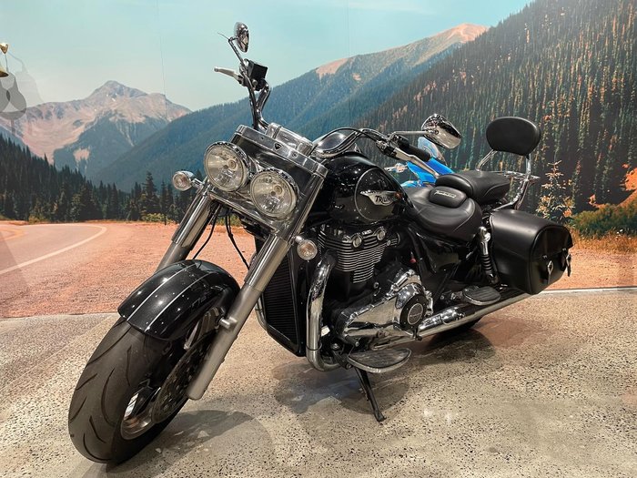 Triumph Thunderbird Commander Thunderbird