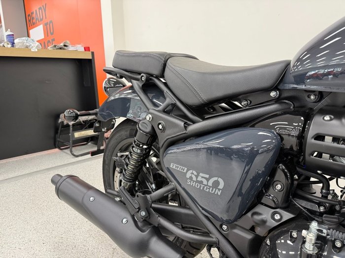 2026 Royal Enfield SHOTGUN 650 grey