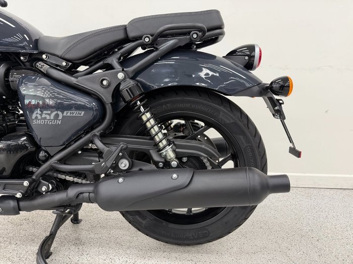 2026 Royal Enfield SHOTGUN 650 grey