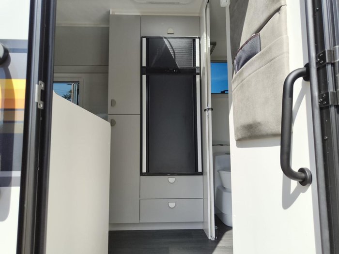 2026 Traveller Destination Track Dst20e