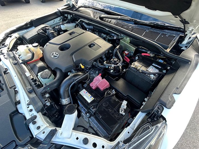 2022 Toyota Hilux SR