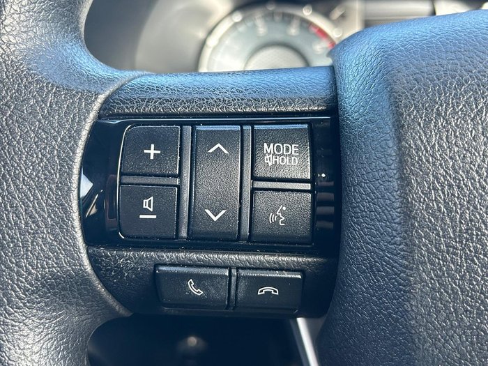 2022 Toyota Hilux SR