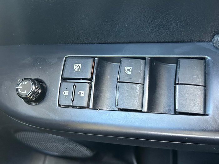 2022 Toyota Hilux SR