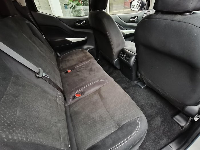 2020 Nissan Navara ST