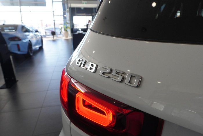 2021 Mercedes-Benz GLB-Class GLB250